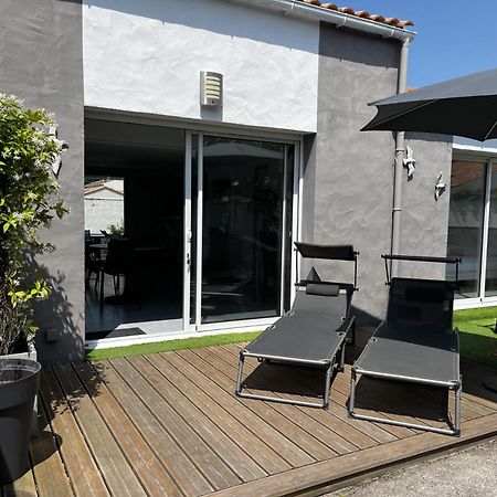 La Tranquilite Bleue - Maison Avec Parking Cloture 莱萨布勒-多洛讷 外观 照片