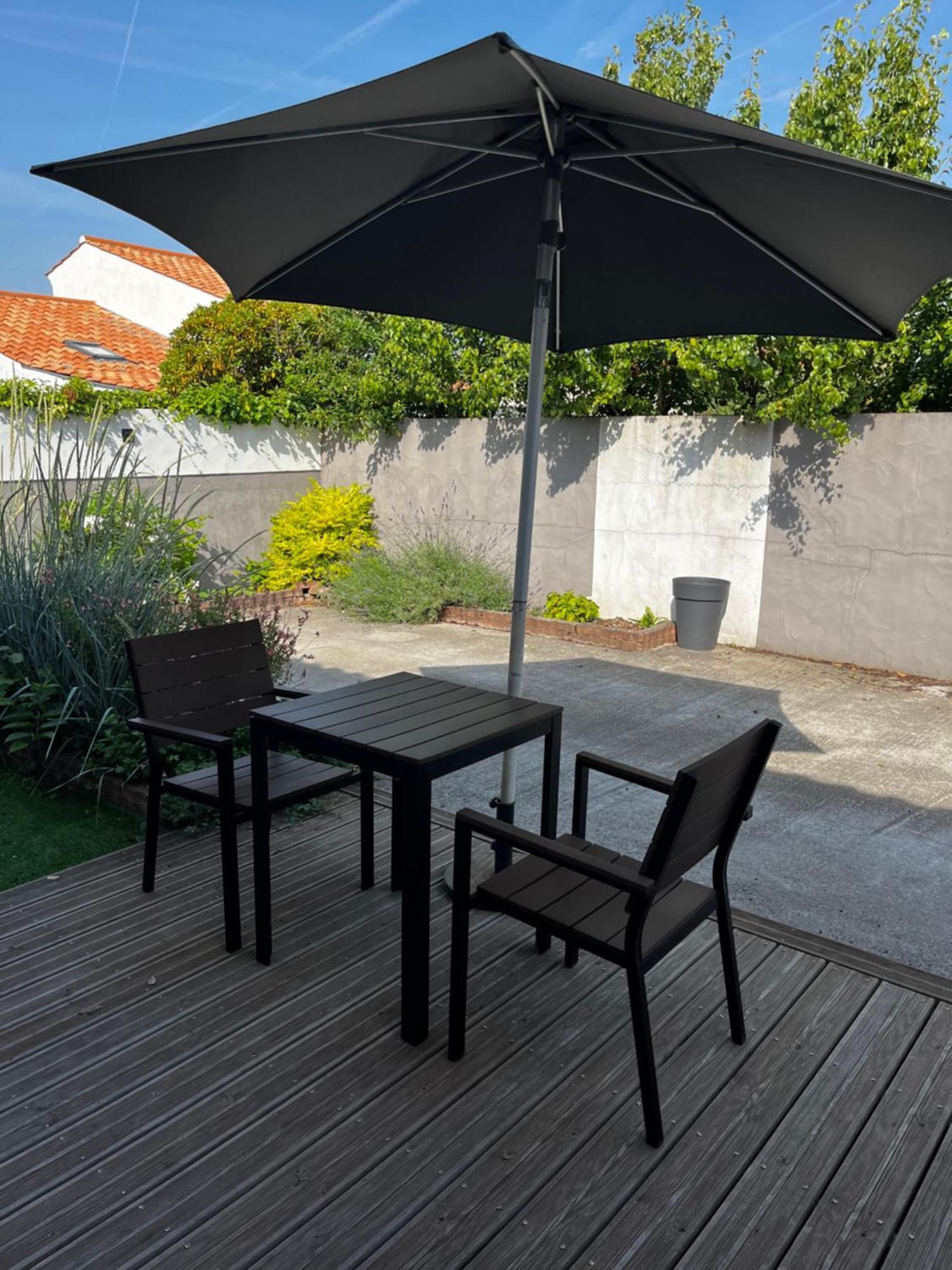 La Tranquilite Bleue - Maison Avec Parking Cloture 莱萨布勒-多洛讷 外观 照片